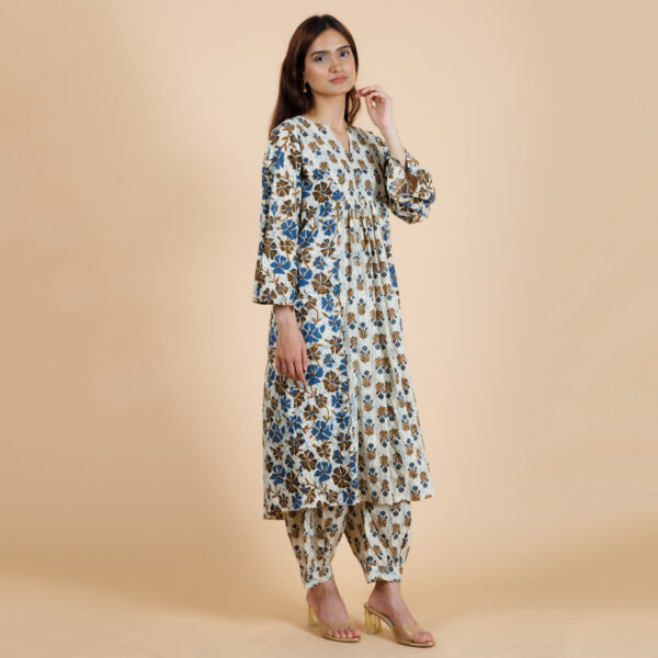 Women Stylish Kurta Set - Image 2