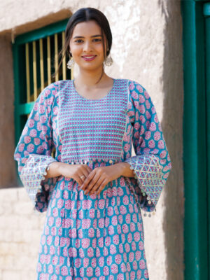 Women Ethic Kurta Set With Coin Lace