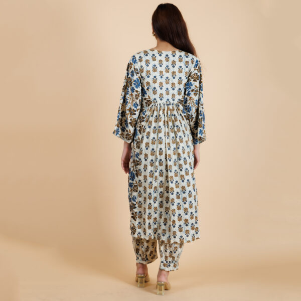 Women Stylish Kurta Set - Image 4