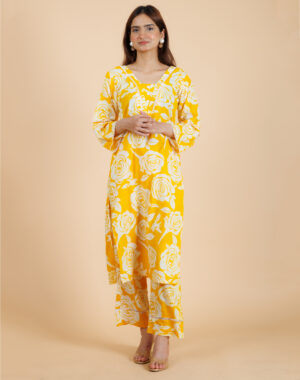 Women Yellow Stright Kurta Set Floral Print