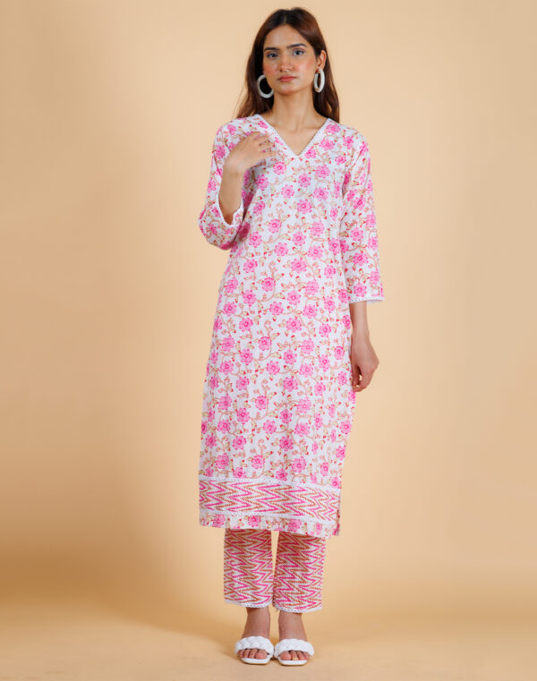 Women Pink Kurta Set