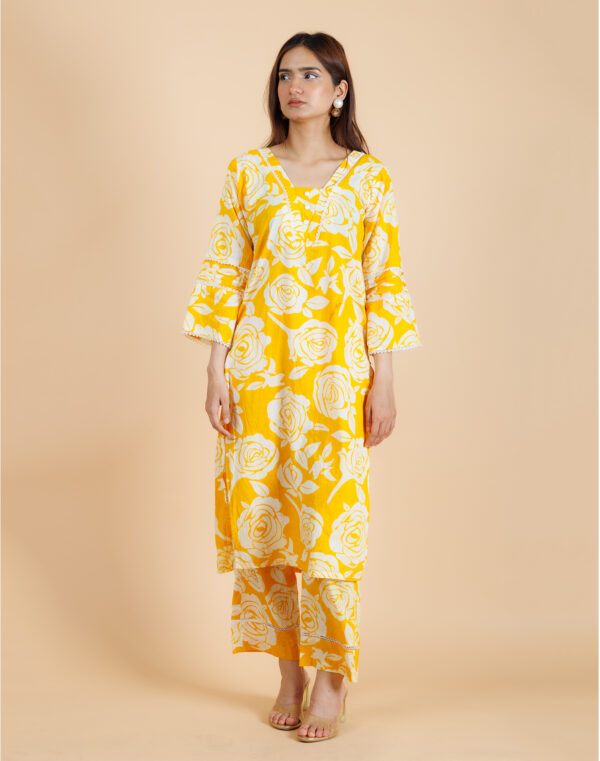 Women Yellow Stright Kurta Set Floral Print - Image 3